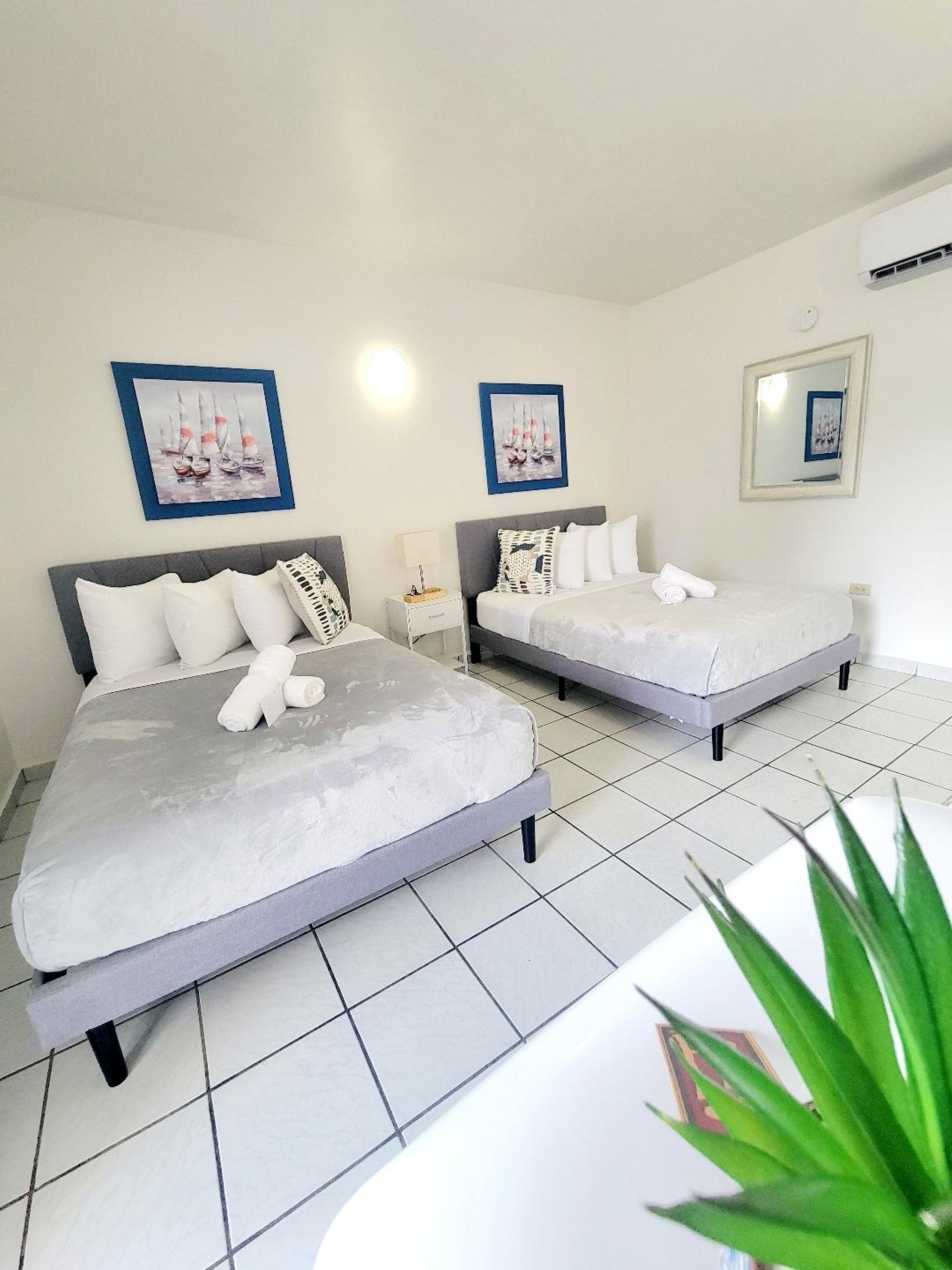 standard double room | iron/ironing board, free wifi, bed sheets