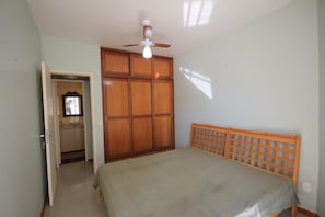 Apartment, 1 Bedroom | 1 bedroom, desk, iron/ironing board, free WiFi