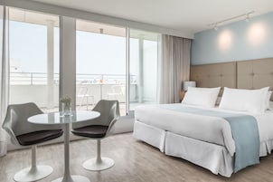 Minibar, in-room safe, soundproofing, iron/ironing board