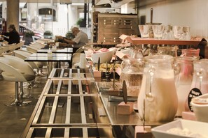 Free daily buffet breakfast - Vivaldi Hotel Loft Punta Carretas (Montevideo)