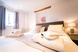 Deluxe Tek Büyük Yataklı Oda, Banyolu/Duşlu
