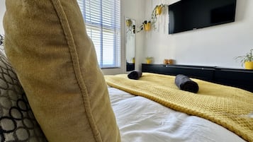 Double Room, Ensuite (Room 6) | 7 bedrooms, soundproofing, free WiFi