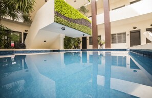 Pool - Hotel Marlon (Chetumal)