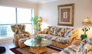 Condo, 2 Bedrooms, Hot Tub, Beachfront (Saida IV) | Living room