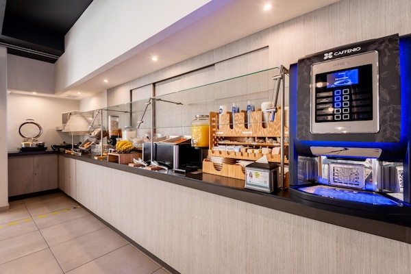 Gratis komplett frukost varje dag