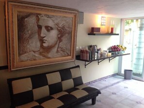 Sala de estar en el lobby