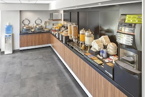 Desayuno continental incluido todos los días 