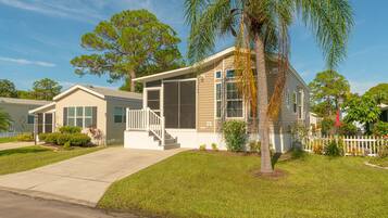 Cottage, 2 Bedrooms | 1 bedroom, free WiFi, bed sheets