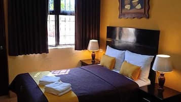 Deluxe Single Room, 1 Double Bed | In-room safe, laptop workspace, iron/ironing board, free WiFi