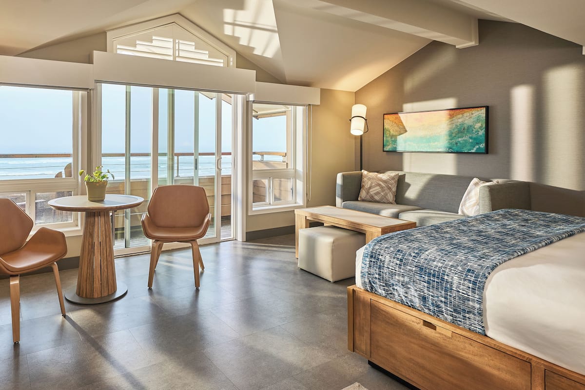 beachfront king studio | premium bedding, in-room safe, blackout curtains, iron/ironing board