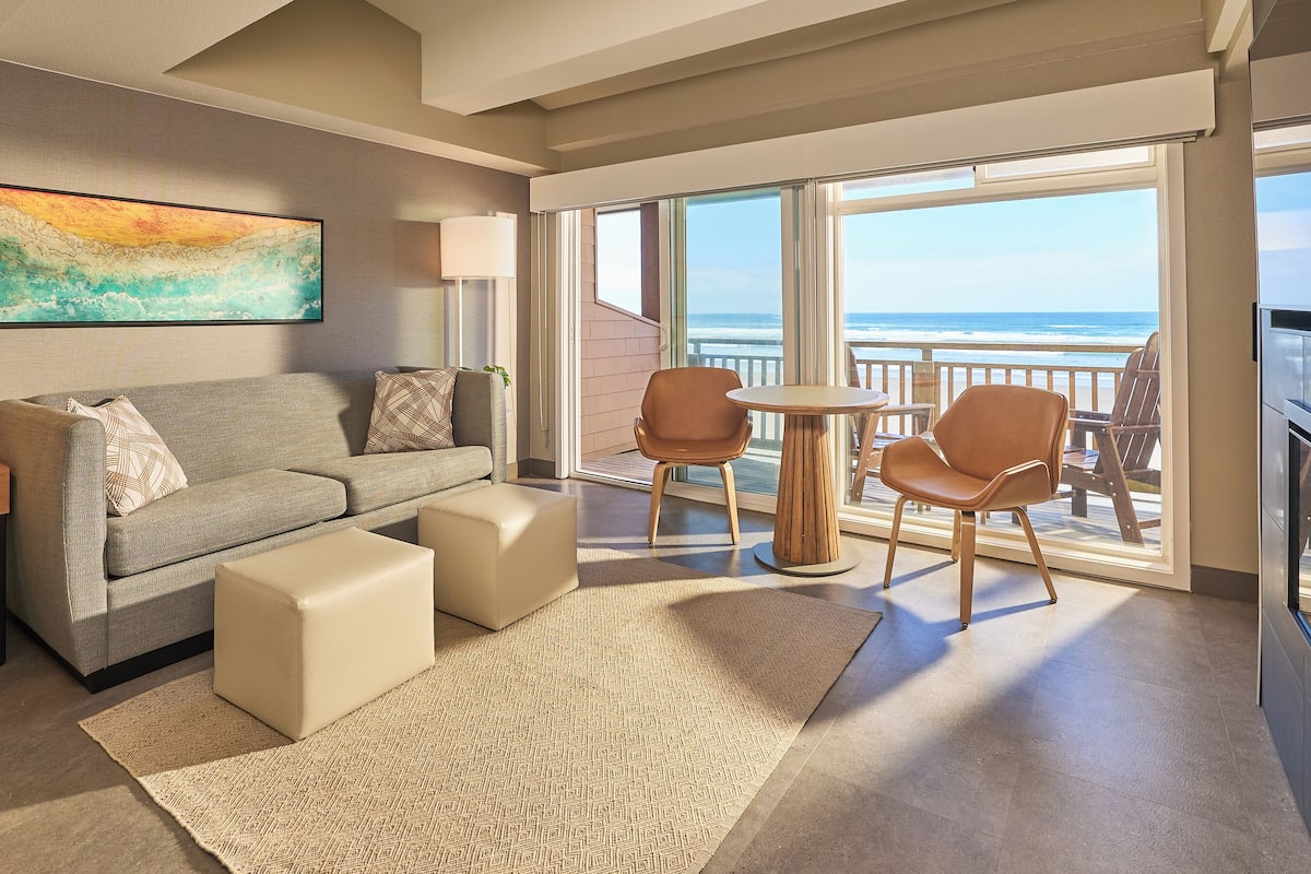 one bedroom suite full ocean view | premium bedding, in-room safe, blackout curtains, iron/ironing board