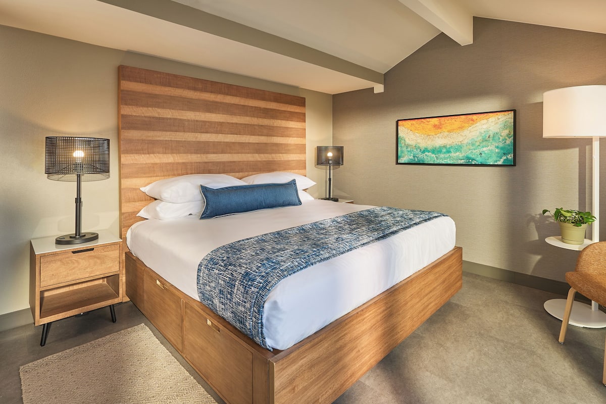 Luxe beddengoed, een kluis op de kamer, verduisterende gordijnen