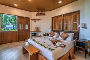 Superior - Beachfront View with Balcony | Premium bedding, minibar, in-room safe, individually decorated
