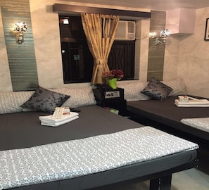 Standard Quadruple Room | In-room safe, free WiFi - Skycity Hostel (Kowloon)