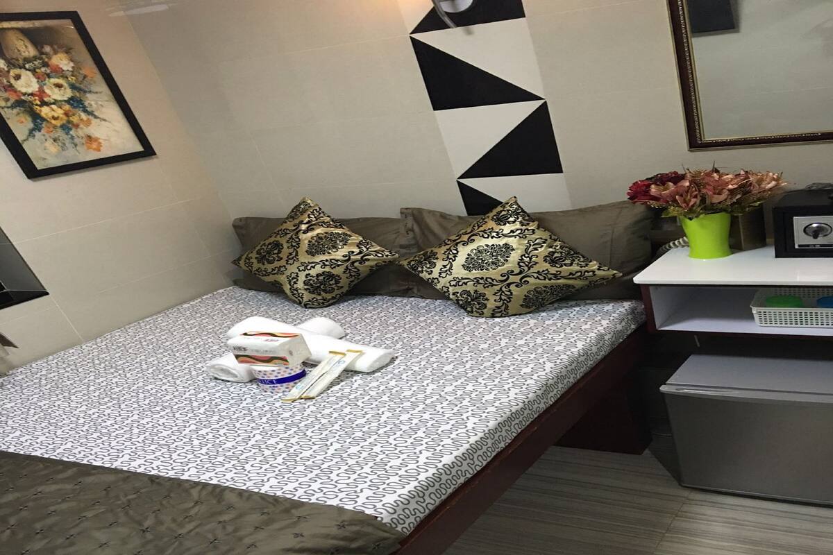 标准双人房 | 客房内保险箱、免费 WiFi