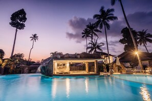 Poolside bar