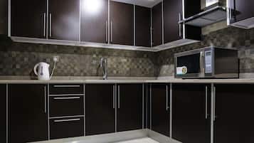 Fridge, microwave