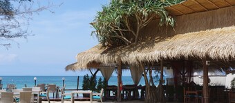 Thai House Beach Resort