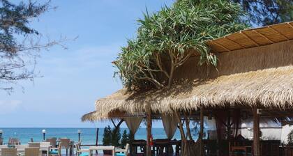 Thai House Beach Resort