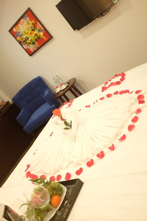 Phòng Superior, 1 giường cỡ king | Khu vực ăn uống tại phòng