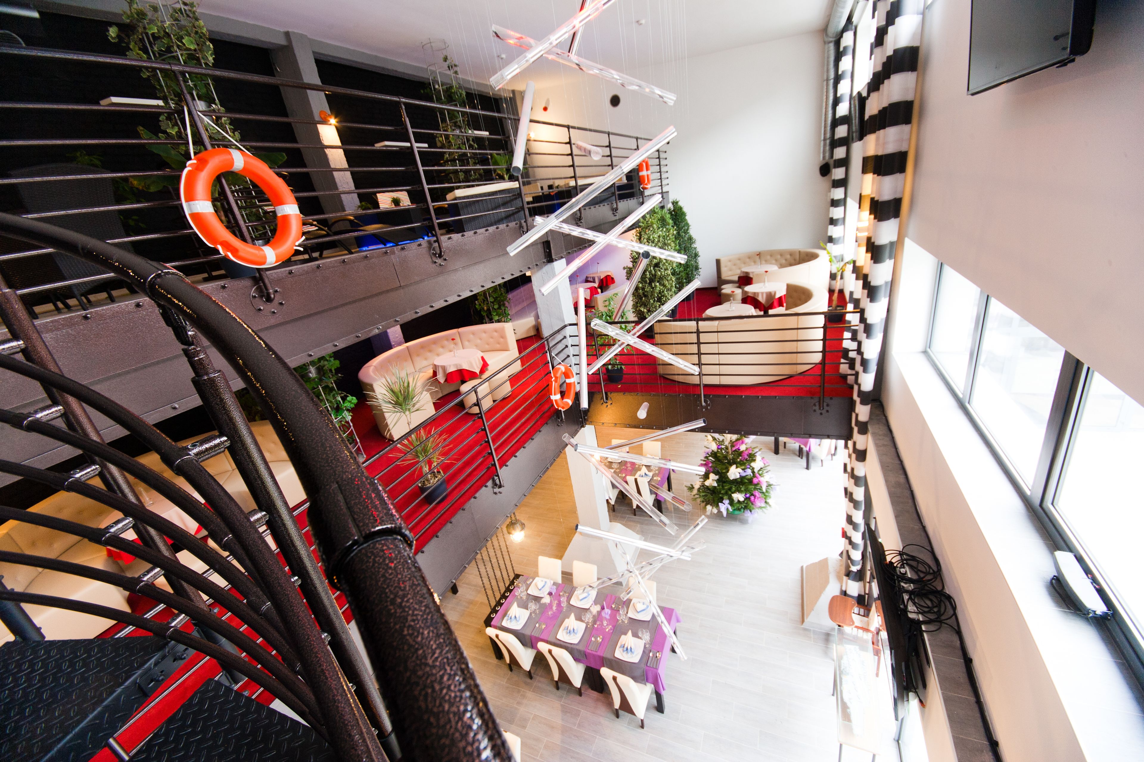 Breakfast, lunch, dinner served; local cuisine 