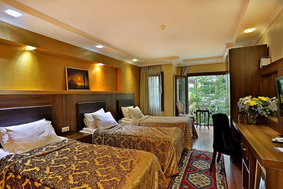 Premium bedding, minibar, in-room safe, desk