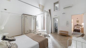 Espace de travail pour ordinateur portable, rideaux occultants