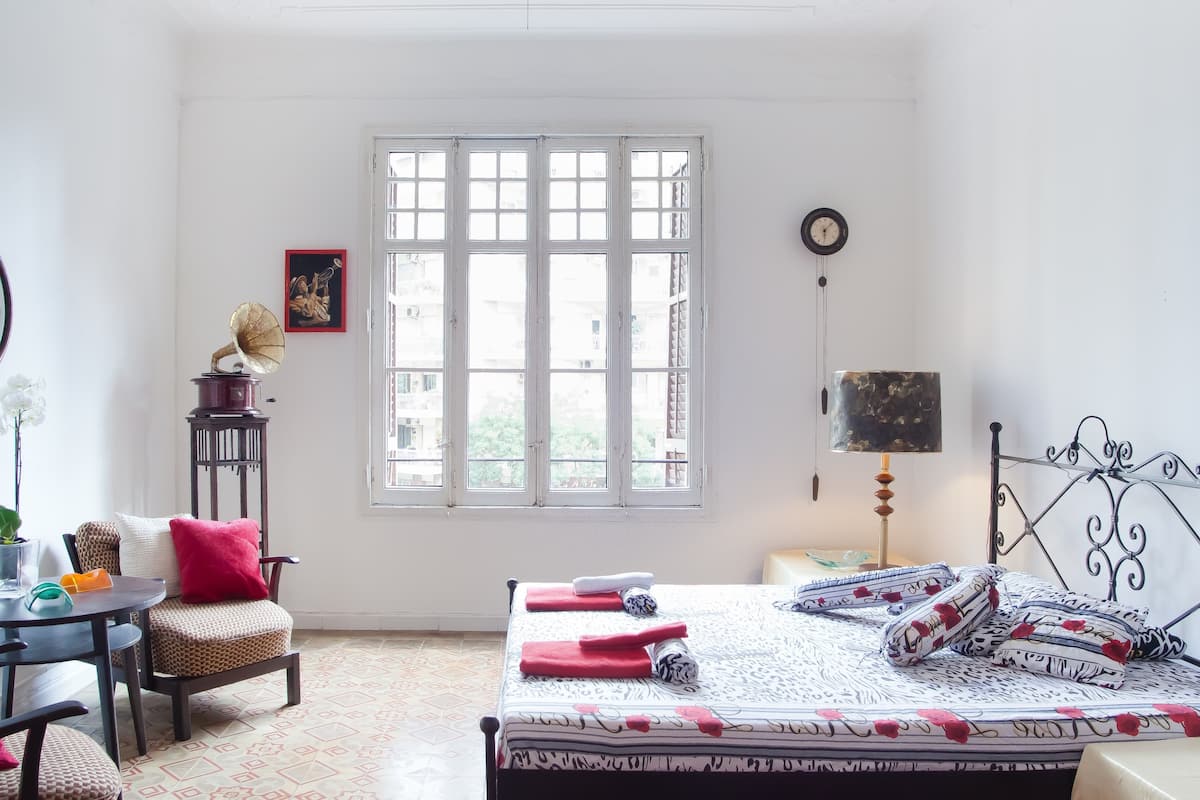 Standard Double Room, Shared Bathroom | Iron/ironing board (on request), WiFi (free)