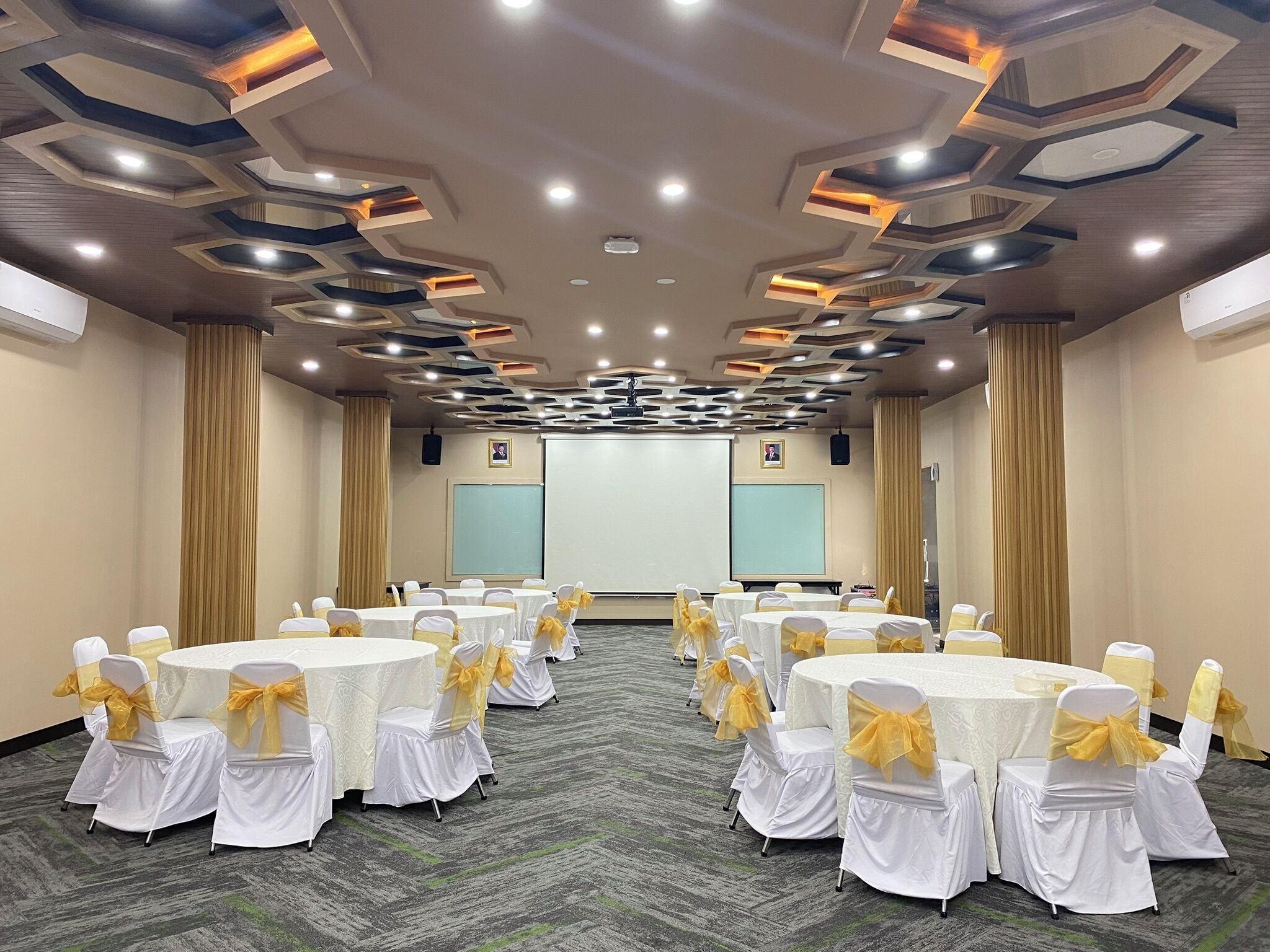 Photo - Whiz Prime Hotel Kelapa Gading