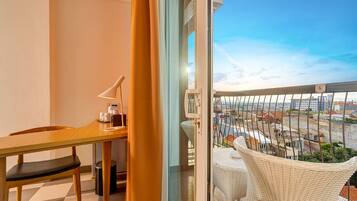 1 bedroom, in-room safe, desk, free WiFi