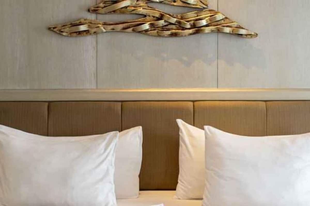 In-room safe, desk, free WiFi, bed sheets