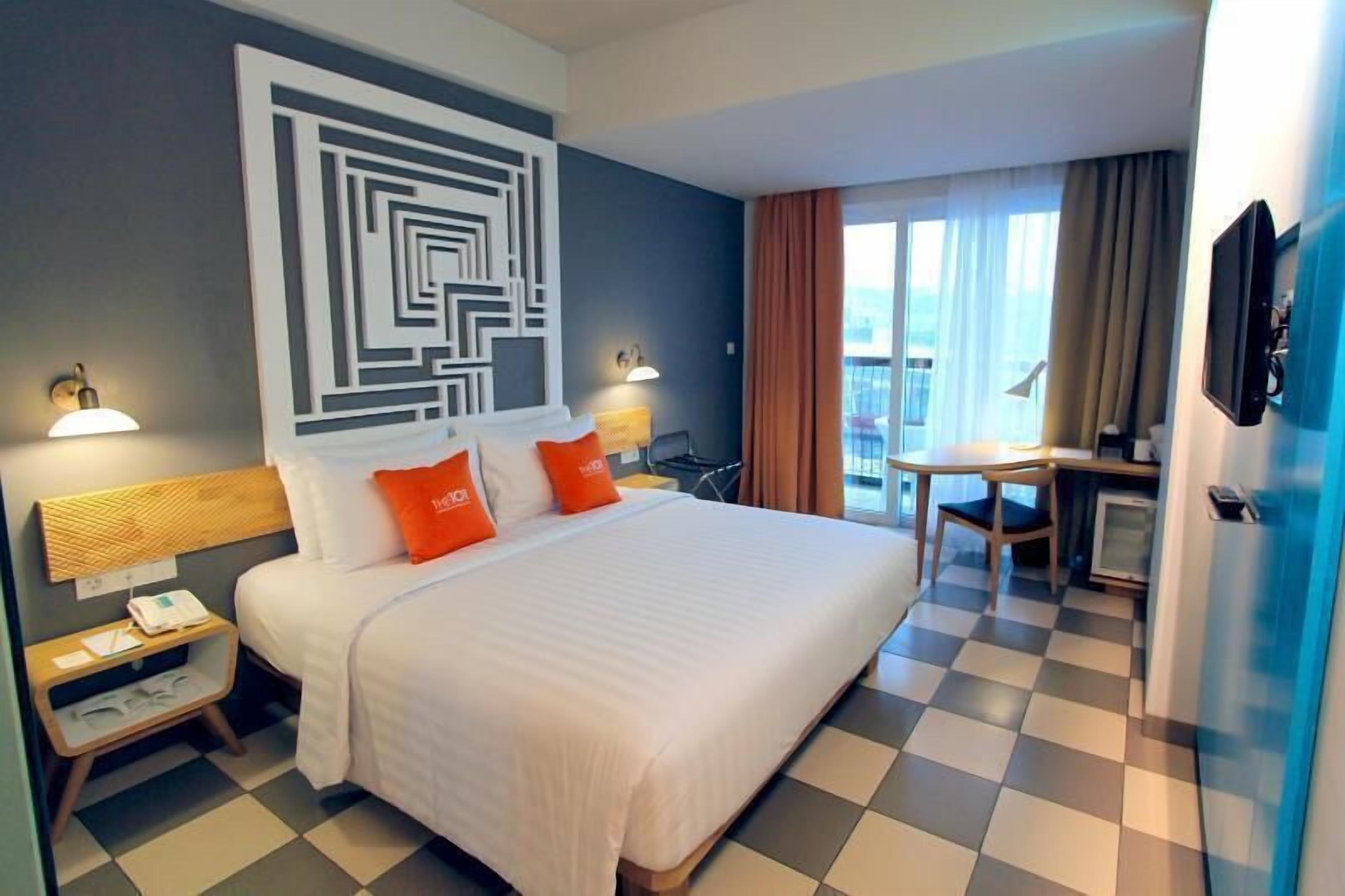 In-room safe, desk, free WiFi, bed sheets