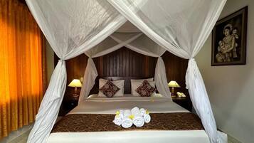 Minibar, desk, laptop workspace, blackout curtains