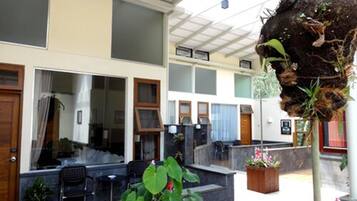 Habitación superior (Waterfall Lodge Hotel) | Terraza o patio