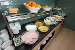 Breakfast buffet - Hotel Kolovare (Zadar)