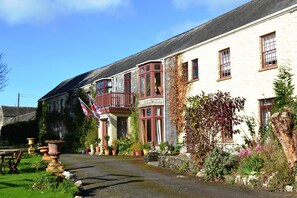 Property entrance - Trimstone Manor Country House Hotel (Ilfracombe)