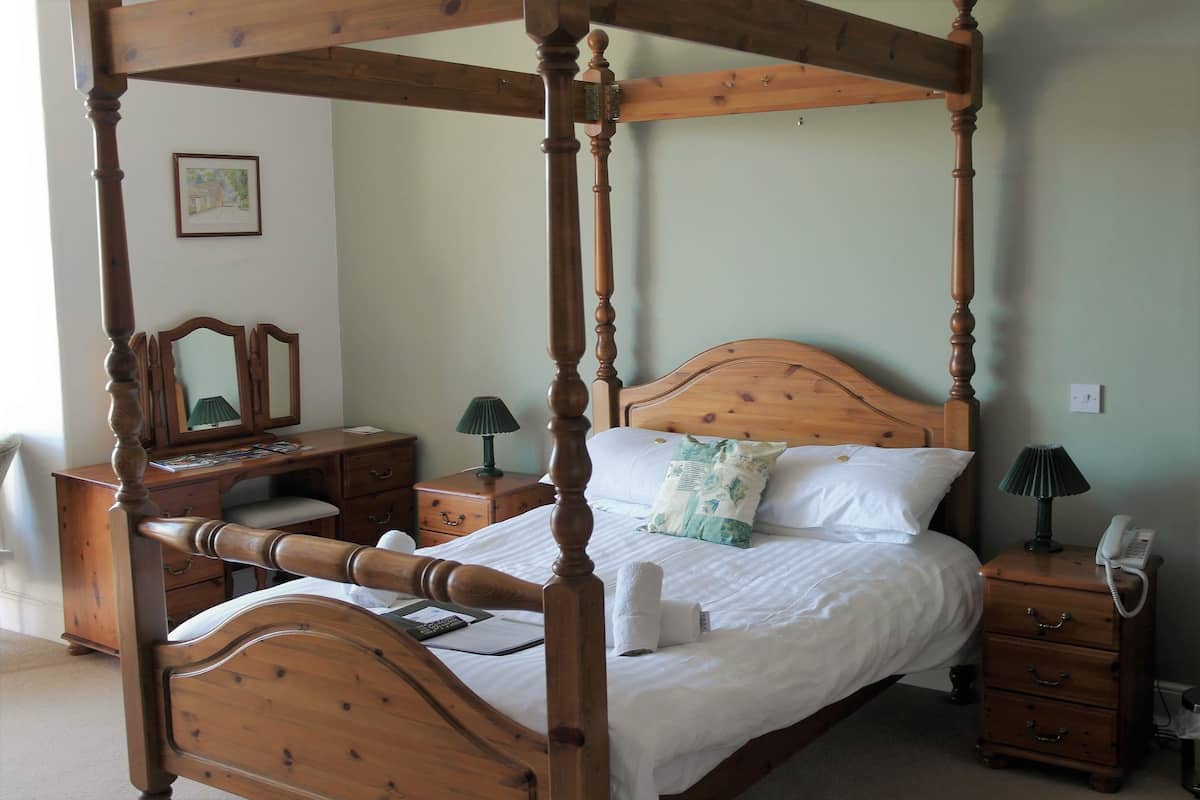 Double Room (East Down) | Desk, blackout drapes, WiFi (free), individually decorated