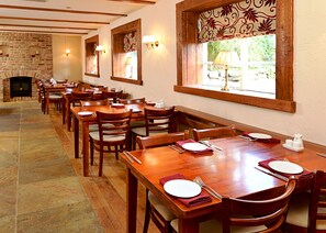 Breakfast, lunch and dinner served - The View at The White Horse Woolley Moor (Alfreton)