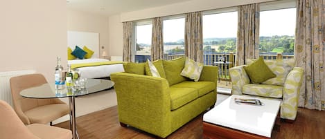 Hypo-allergenic bedding, in-room safe, desk, iron/ironing board