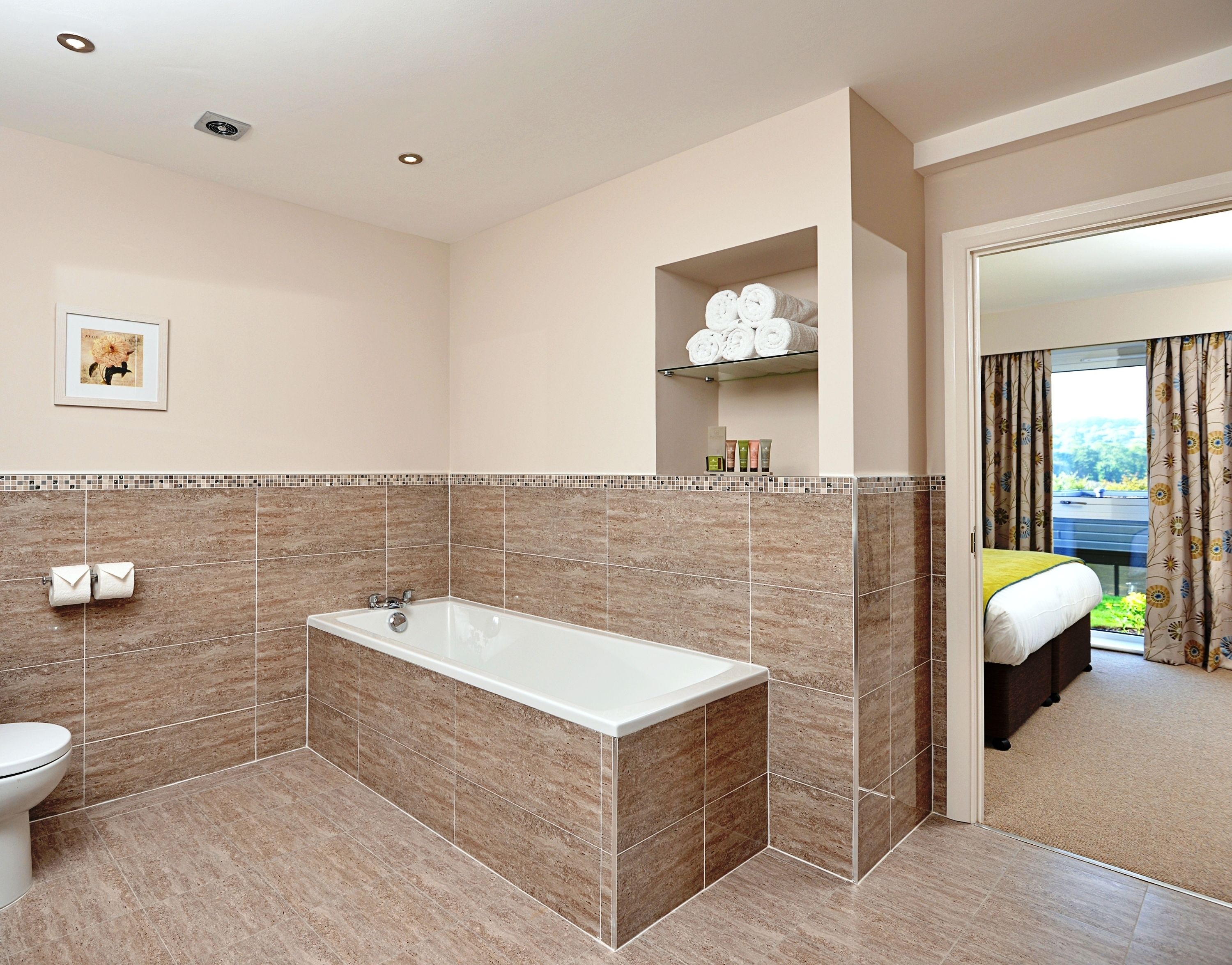 deep-soaking bathtub