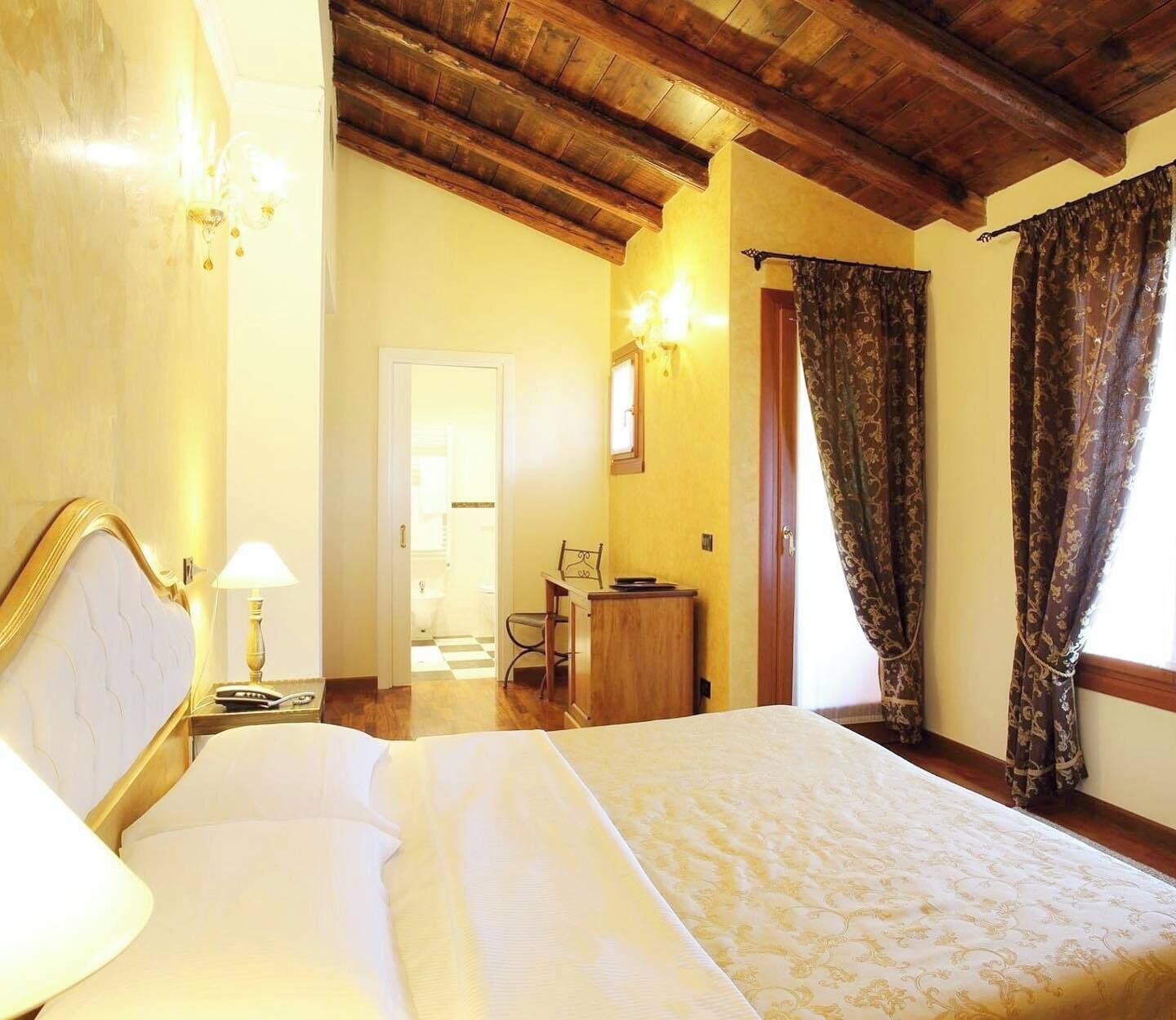 Literie de qualité supérieure, minibar, coffres-forts dans les chambres