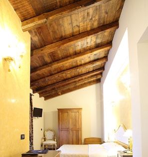 Superior Double Room | Premium bedding, minibar, in-room safe, soundproofing