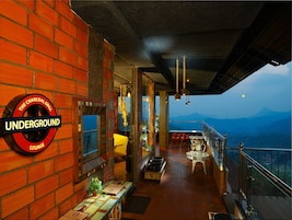 2 restaurantes; se sirve cocina internacional