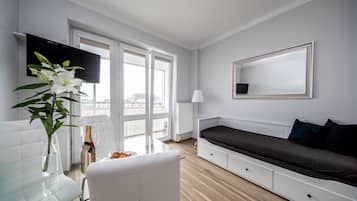 Comfort-Studiosuite, 1 Doppelbett und Schlafsofa | Daunenbettdecken, individuell dekoriert, Bügeleisen/Bügelbrett