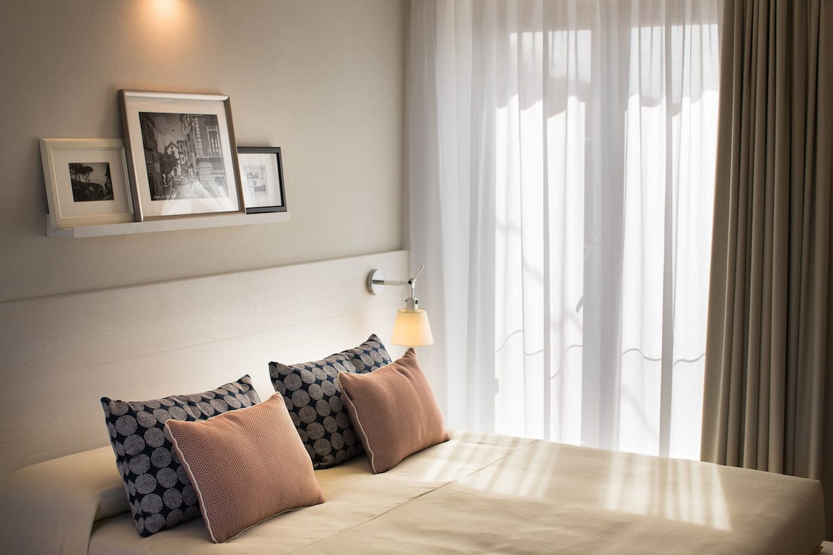 Superior Room | Premium bedding, down comforters, memory foam beds, minibar