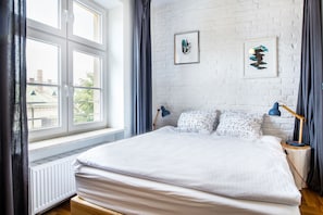 Classic Double Room | In-room safe, desk, soundproofing, iron/ironing board - Tomasza 26 Old Town Suites (Kraków)