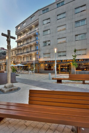 Front of property - Virgen del Camino (Pontevedra)
