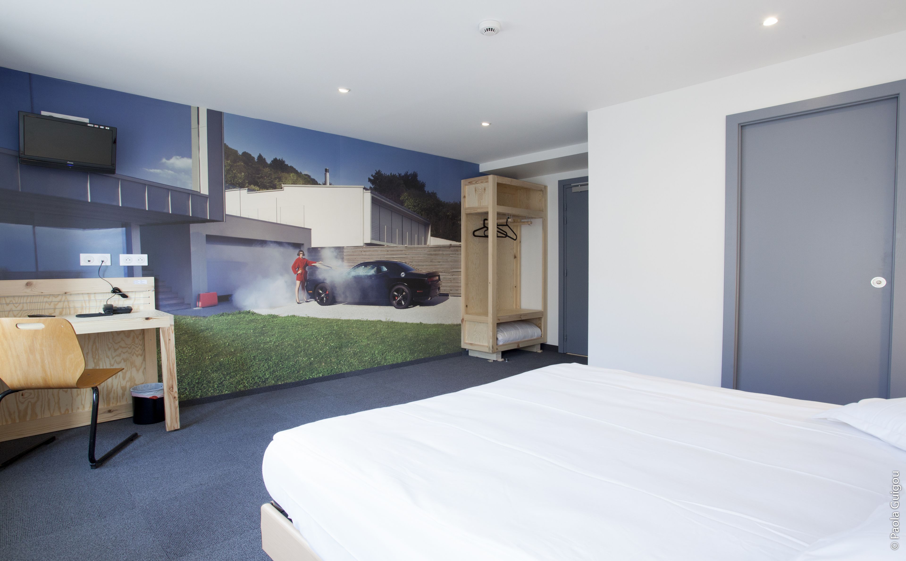 double room | desk, blackout curtains, free wifi, bed sheets