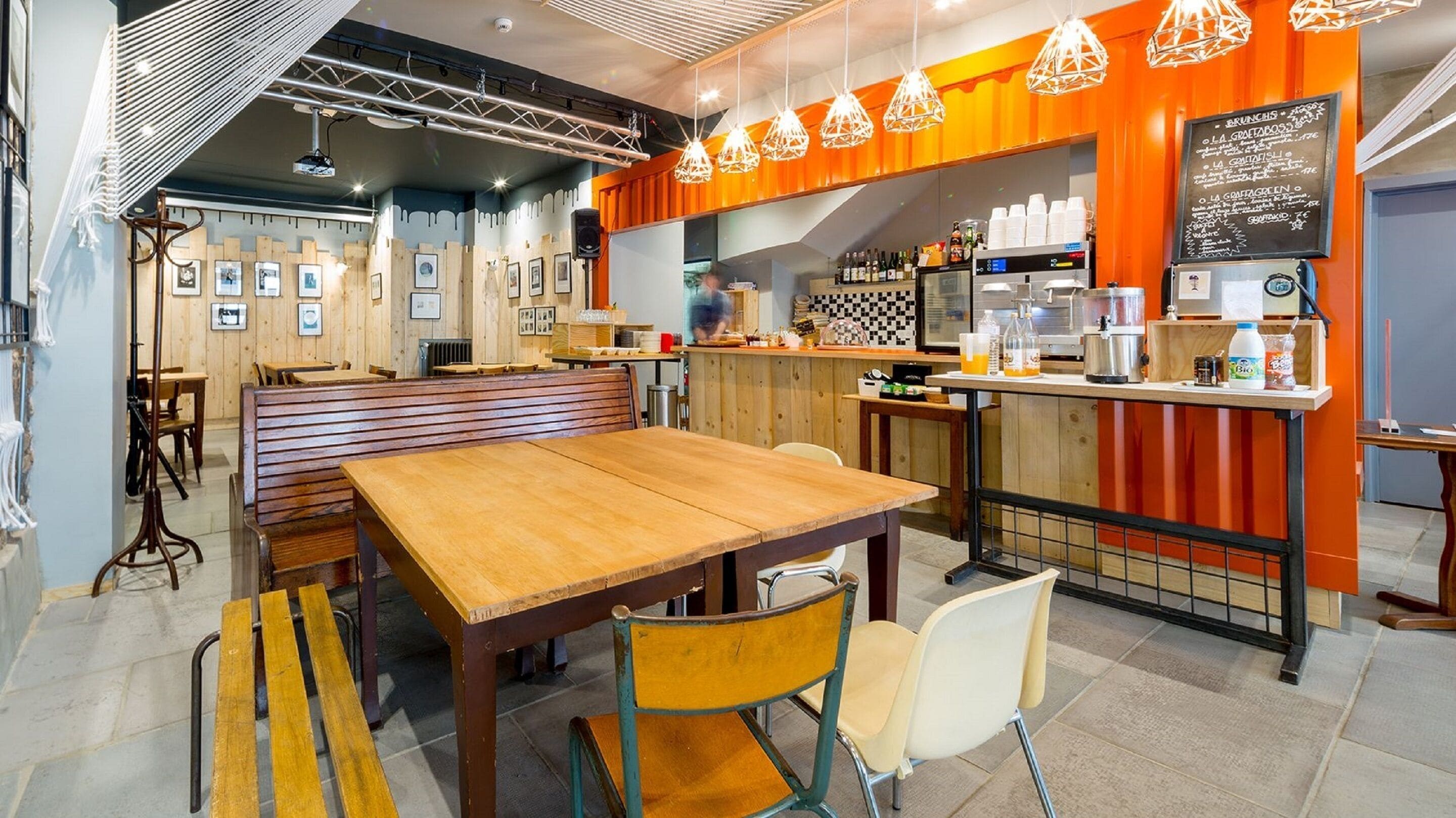 breakfast, lunch and brunch served