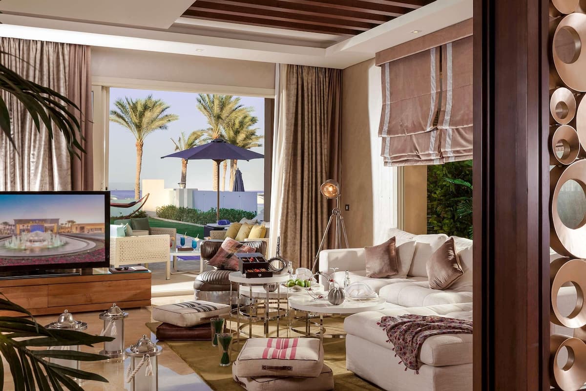 Superior Villa | 迷你吧(备有免费物品)、客房内保险箱、遮光窗帘、隔音
